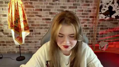 HaleySun online show from 10/14/25, 01:45