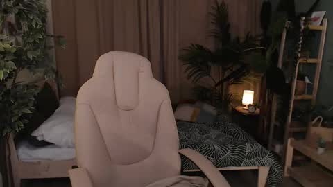 Mary online show from 11/13/25, 02:05