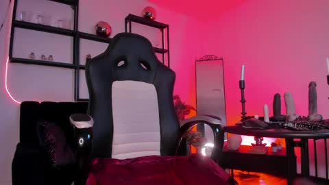 halley_ravenn online show from 03/31/26, 08:31