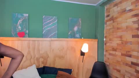 Halley Lorens online show from 10/18/25, 07:14