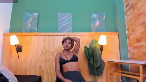 Halley Lorens online show from 04/17/26, 07:17