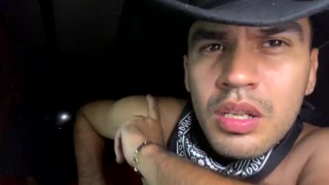 Snapshot of hamiltong12 chatting on 10/13/25, 05:07 hamiltong12 online show from 10/13/25, 05:07