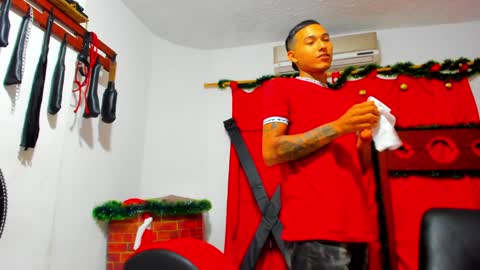 Hana and Zeta online show from 01/12/25, 12:12