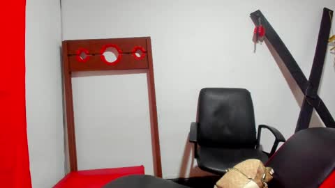 Hana and Zeta online show from 03/11/25, 12:06