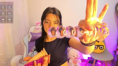 Snapshot of hana_garcia chatting on 11/03/25, 01:08 Hana Garcia online show from 11/03/25, 01:08