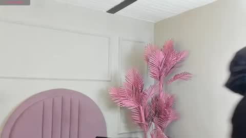 hanaahquinn online show from 12/02/25, 12:43