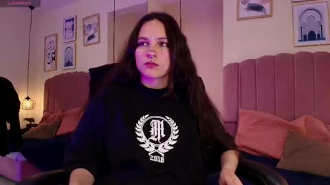 hanabie_ online show from 01/15/26, 03:11