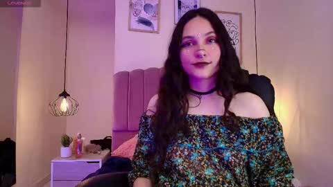 hanabie_ online show from 01/16/26, 03:32