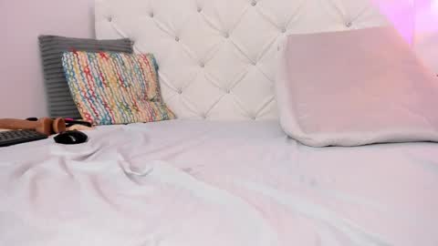 Snapshot of hanah_gray chatting on 03/11/25, 05:24 hanah_gray online show from 03/11/25, 05:24