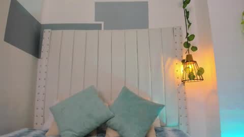 Snapshot of hanah_gray chatting on 10/13/25, 11:10 hanah_gray online show from 10/13/25, 11:10