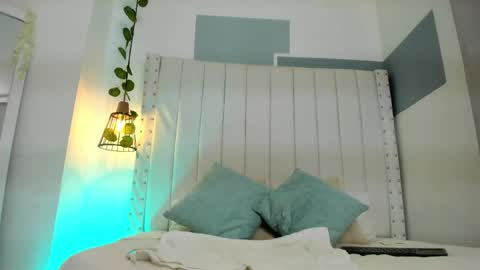 hanah_gray online show from 04/01/26, 11:11