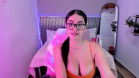 HANAH  online show from 06/24/26, 07:13