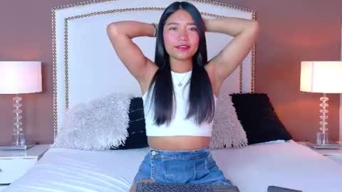 Snapshot of hanaluna chatting on 06/18/26, 01:04 Hanna online show from 06/18/26, 01:04