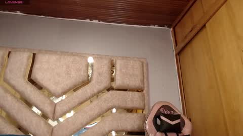 Hana.......Fansly -  content being added daily..  online show from 12/07/24, 09:44