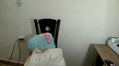 Hana.......Fansly -  content being added daily..  online show from 02/25/25, 12:25