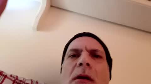 Snapshot of hand69someguy chatting on 01/19/25, 02:47 hand69someguy online show from 01/19/25, 02:47