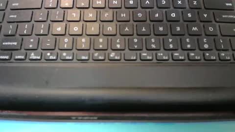 Snapshot of hand69someguy chatting on 10/18/25, 01:08 hand69someguy online show from 10/18/25, 01:08