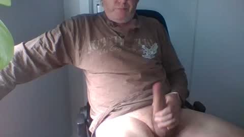 hand_ball_32 online show from 07/20/26, 10:56