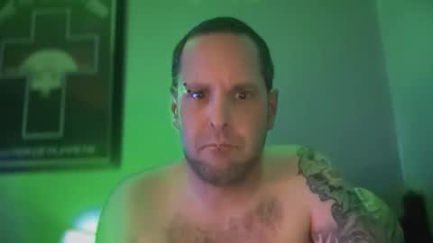 Snapshot of hand_banana_420 chatting on 09/15/25, 01:27 hand_banana_420 online show from 09/15/25, 01:27