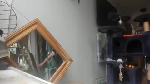 Snapshot of handncocknocum chatting on 02/08/25, 09:24 handncocknocum online show from 02/08/25, 09:24