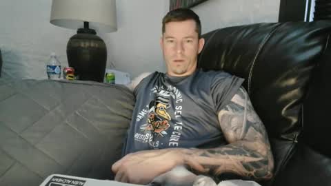 Snapshot of handofmeat11 chatting on 01/16/25, 01:47 Hand of meat online show from 01/16/25, 01:47