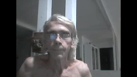 handshappyfu1 online show from 10/01/25, 06:25