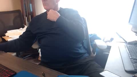 handsome_guy4u online show from 04/22/26, 07:59