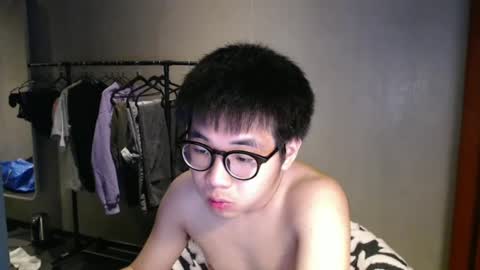handsome_mannn online show from 02/23/25, 12:19