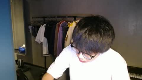 handsome_mannn online show from 12/03/25, 02:08