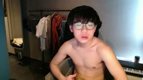 handsome_mannn online show from 01/12/26, 12:32