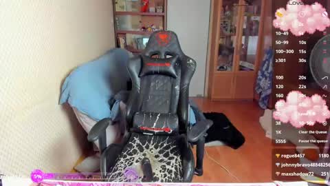 Mila online show from 06/06/26, 05:50