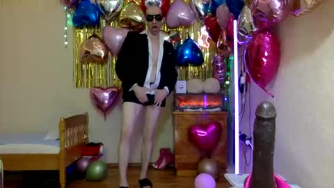 HandsomeAlfie online show from 04/25/26, 09:34