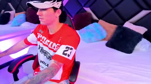 leonardfarrucknick and otis online show from 10/18/25, 05:32