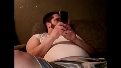 Snapshot of handsomedaddy198924 chatting on 02/15/26, 07:51 Handsomedaddy198923 online show from 02/15/26, 07:51