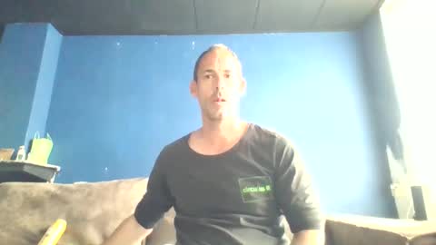 handsomeguy4ever online show from 09/22/25, 11:45