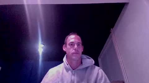 handsomeguy4ever online show from 10/18/25, 02:25