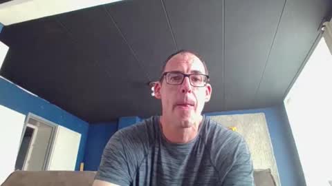 handsomeguy4ever online show from 12/14/25, 10:53