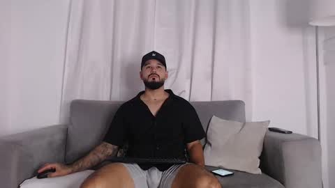 Handsomen online show from 03/20/26, 12:15