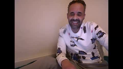 handsomepenis20cm online show from 10/17/25, 11:51