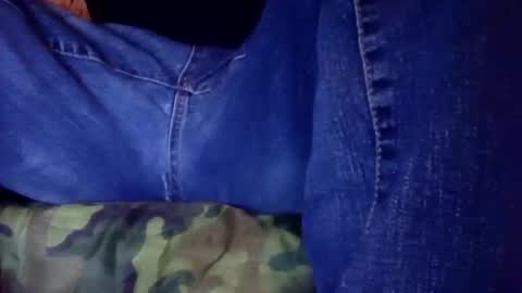 Snapshot of handsumload_11 chatting on 11/09/25, 01:53 handsumload_11 online show from 11/09/25, 01:53