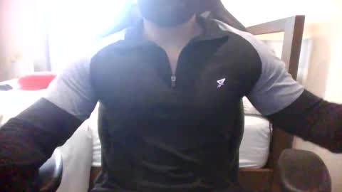 Snapshot of handyman732438 chatting on 02/13/26, 11:50 handyman732438 online show from 02/13/26, 11:50