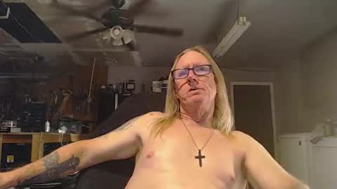 Snapshot of handystud33 chatting on 02/05/26, 09:14 handystud33 online show from 02/05/26, 09:14