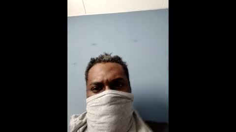 Snapshot of hank0009 chatting on 11/17/25, 10:21 hank0009 online show from 11/17/25, 10:21