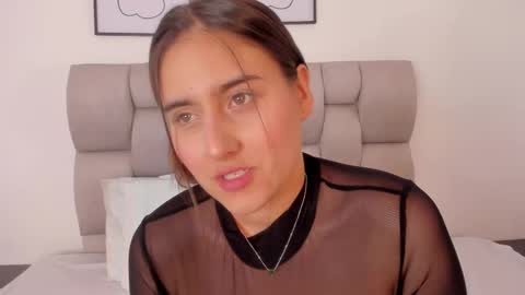 hanna__evans_ online show from 09/14/25, 03:11