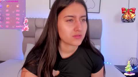 hanna__evans_ online show from 11/29/25, 12:08