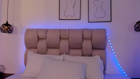 hanna__evans_ online show from 02/05/26, 11:48