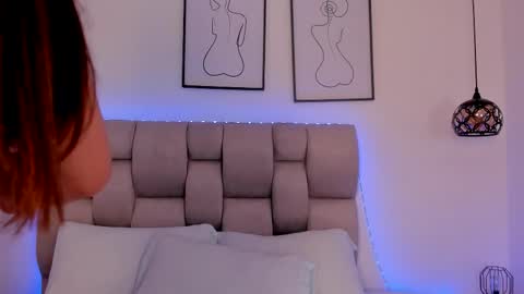 hanna__evans_ online show from 02/28/26, 11:11