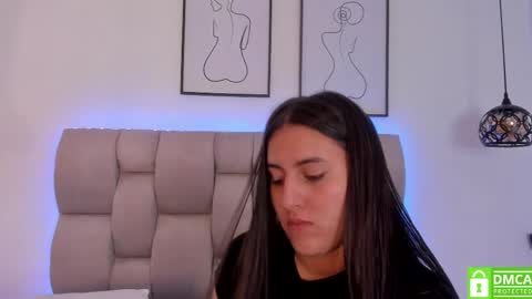 Snapshot of hanna__evans_ chatting on 05/15/26, 11:39 hanna__evans_ online show from 05/15/26, 11:39