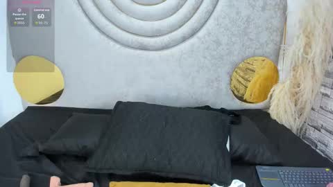 Hanna Castro online show from 12/15/25, 02:10