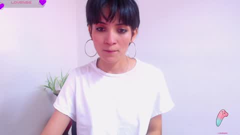 Sara online show from 12/31/24, 05:07